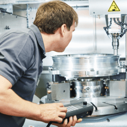 РАБОТНИКИ/РАБОТНИЦЫ С / БЕЗ ТЕХНИЧЕСКИХ НАВЫКОВ НА ПРОИЗВОДСТВО