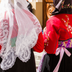 Портниха, работница/к для выполнения ручных работ