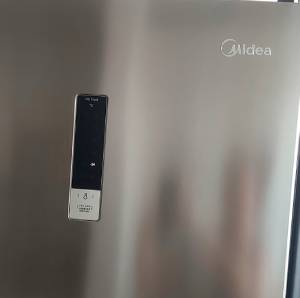 Холодильник / морозилтная камера MIDEA