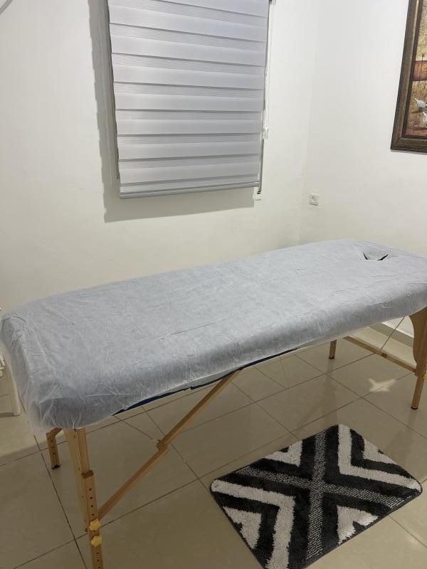 массажистка